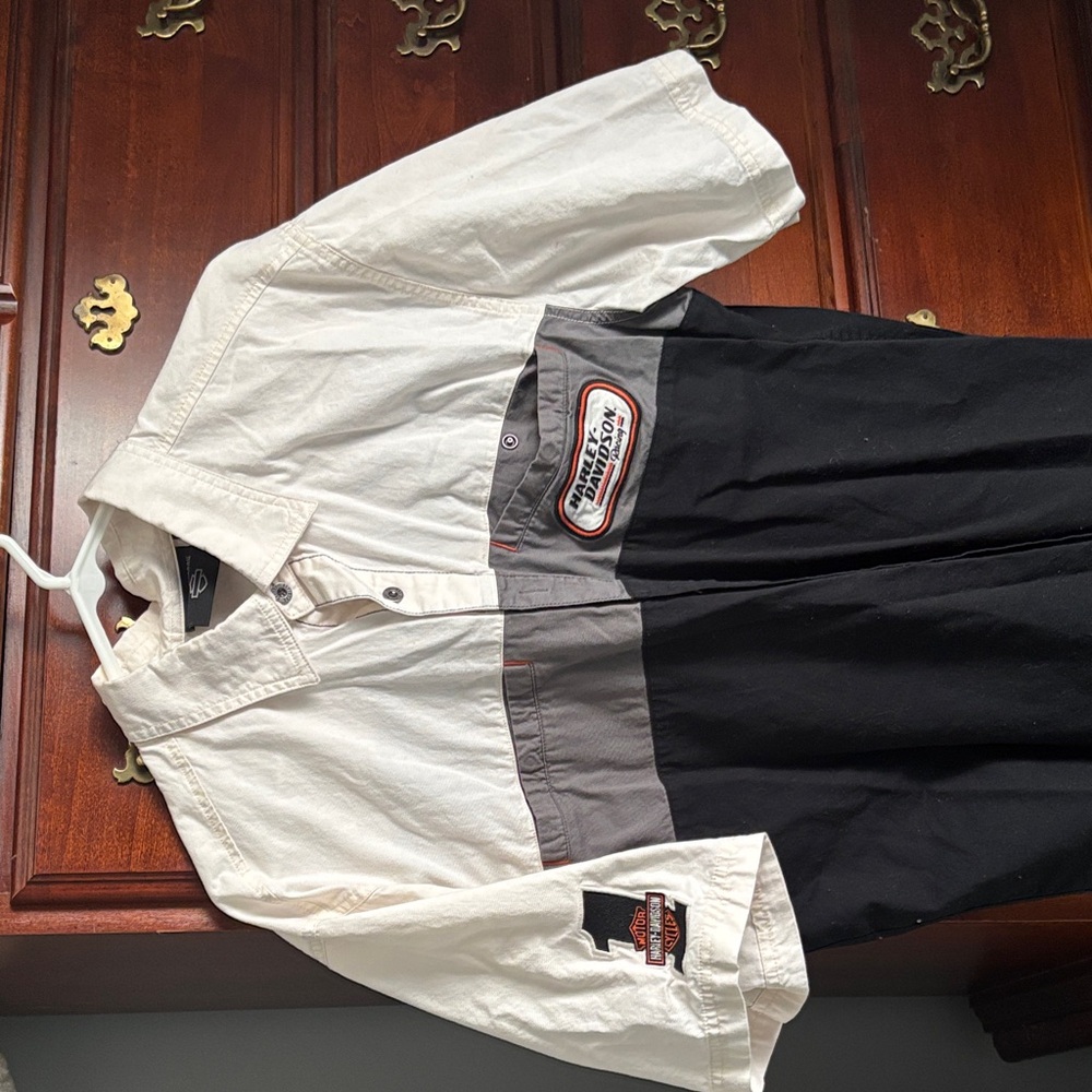Harley-Davidson Men's Black, White, and Gray Button Down Shirt